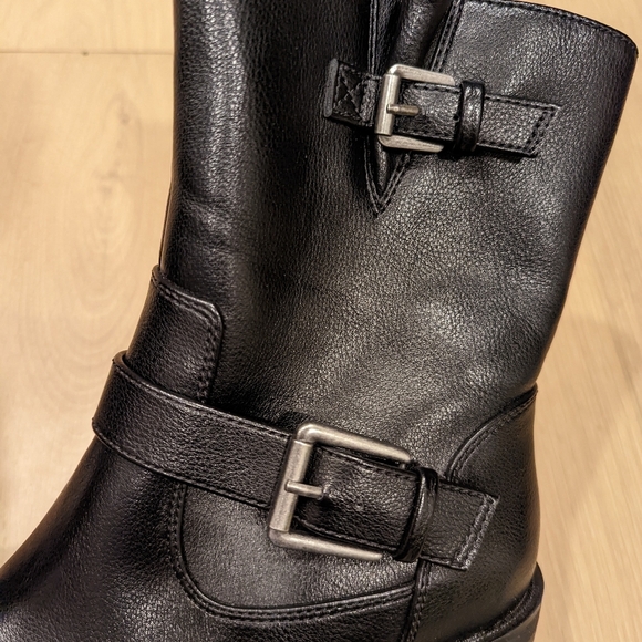 Women's Black Ankle Boots - Picture 9 of 11